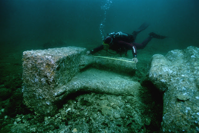 Estatua Granito Vermelho | A Cidade Submersa De Heracleion | Mistério